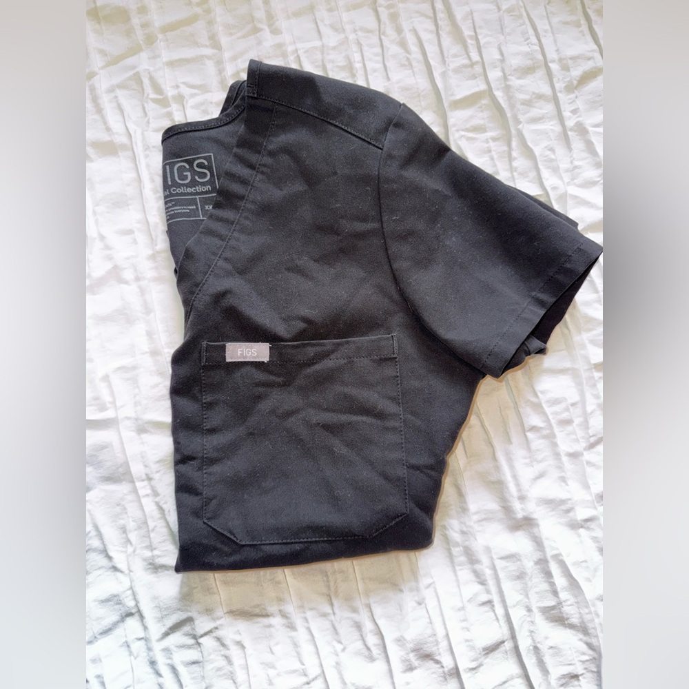 Figs Charcoal Grey Scrub Top